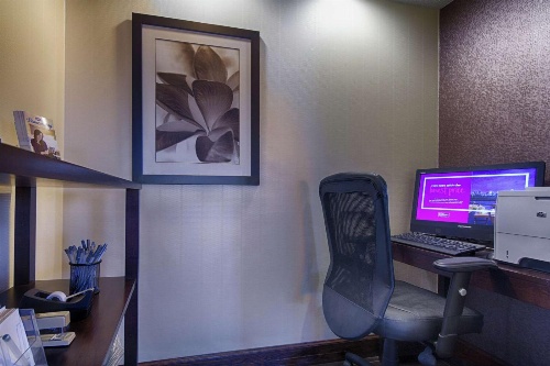 Hampton Inn By Hilton Salina image 1