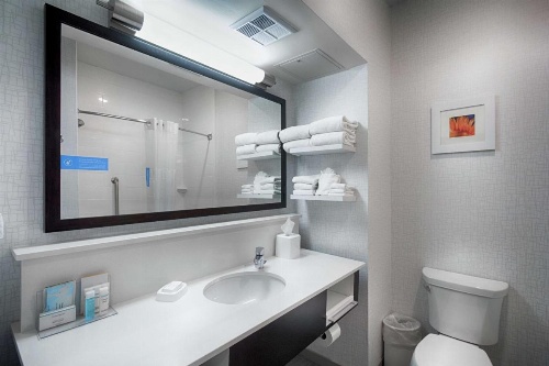 Hampton Inn By Hilton Salina image 10